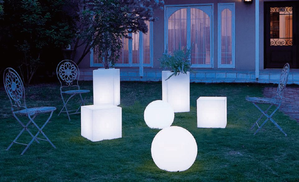 セキスイデザインワークスの「ガーデンライト オブジェライト スフェラ・ライト」
