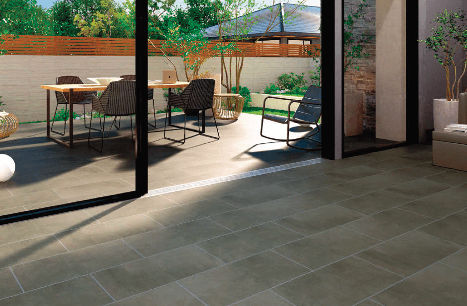 EXDECOの「セラ サロット」