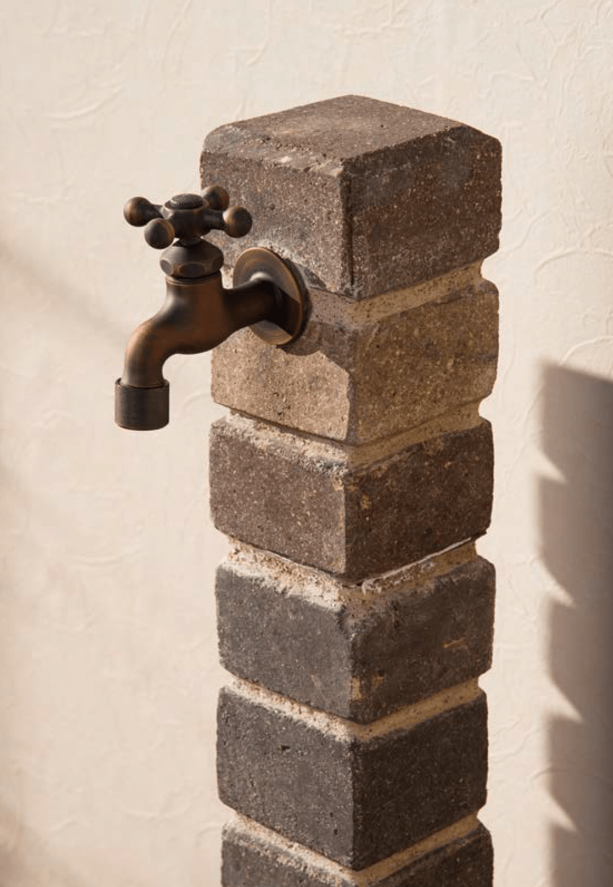 オンリーワンクラブの「アンティークブリックス 水栓柱/ガーデンパン」