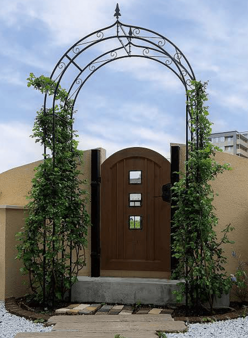 オンリーワンクラブの「ゲートアーチ」