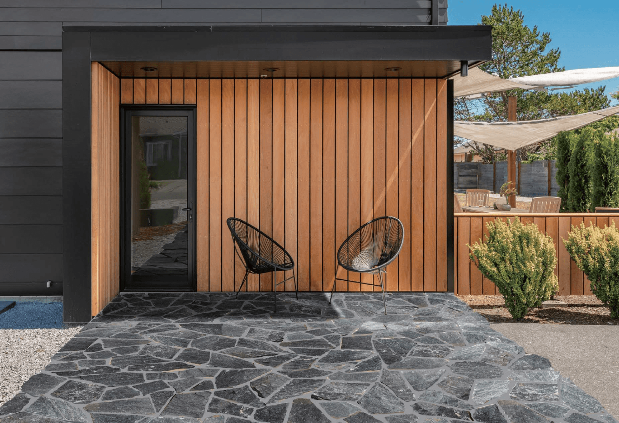 メイクランドの「フラッシュ ブラック」