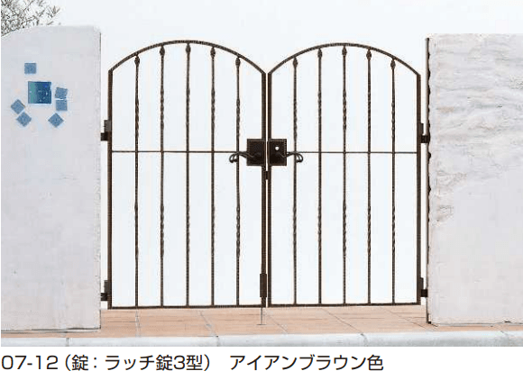 YKK APの「トラディシオン 門扉5型【2024年版】」