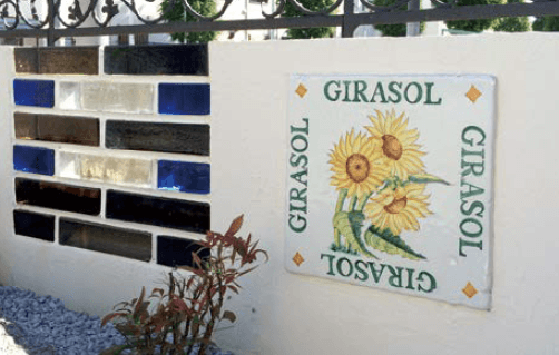 オンリーワンクラブの「スペイン壁面化粧タイル【2023年版】」のサブ画像1