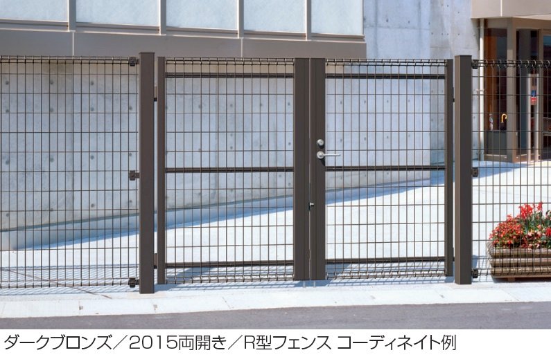 三協アルミの「ユメッシュR型門扉 アルミ角型門柱・アルミ丸型門柱 シリンダー錠仕様」