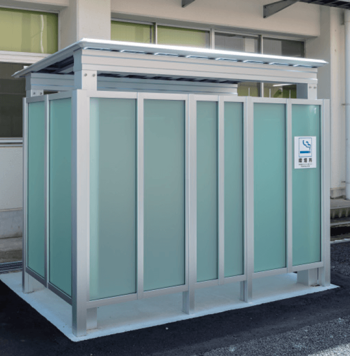 三協アルミの「喫煙所スクリーン(特注品)」のサブ画像1