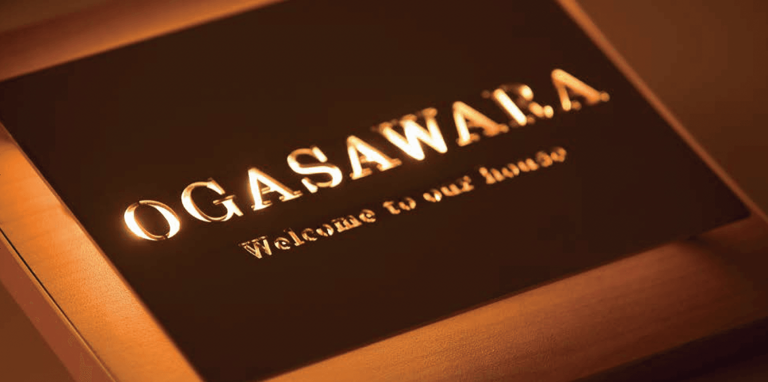 LIXILの「SUS抜き文字ベースサイン」