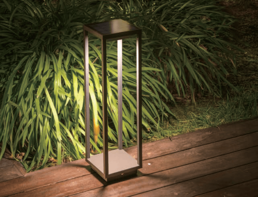 セキスイデザインワークスの「ガーデンライト ファロ バルセロナ ソーラー」