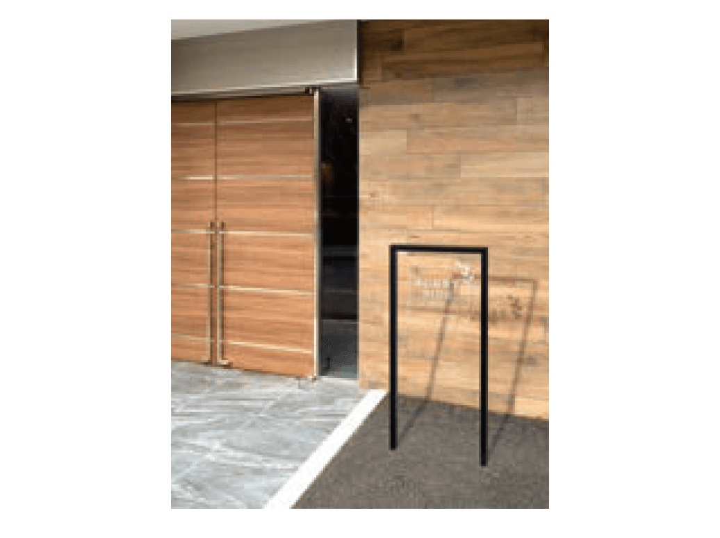 丸三タカギの「LED照明付き 自立式銘板シリーズ 透明アクリルタイプ」のサブ画像1