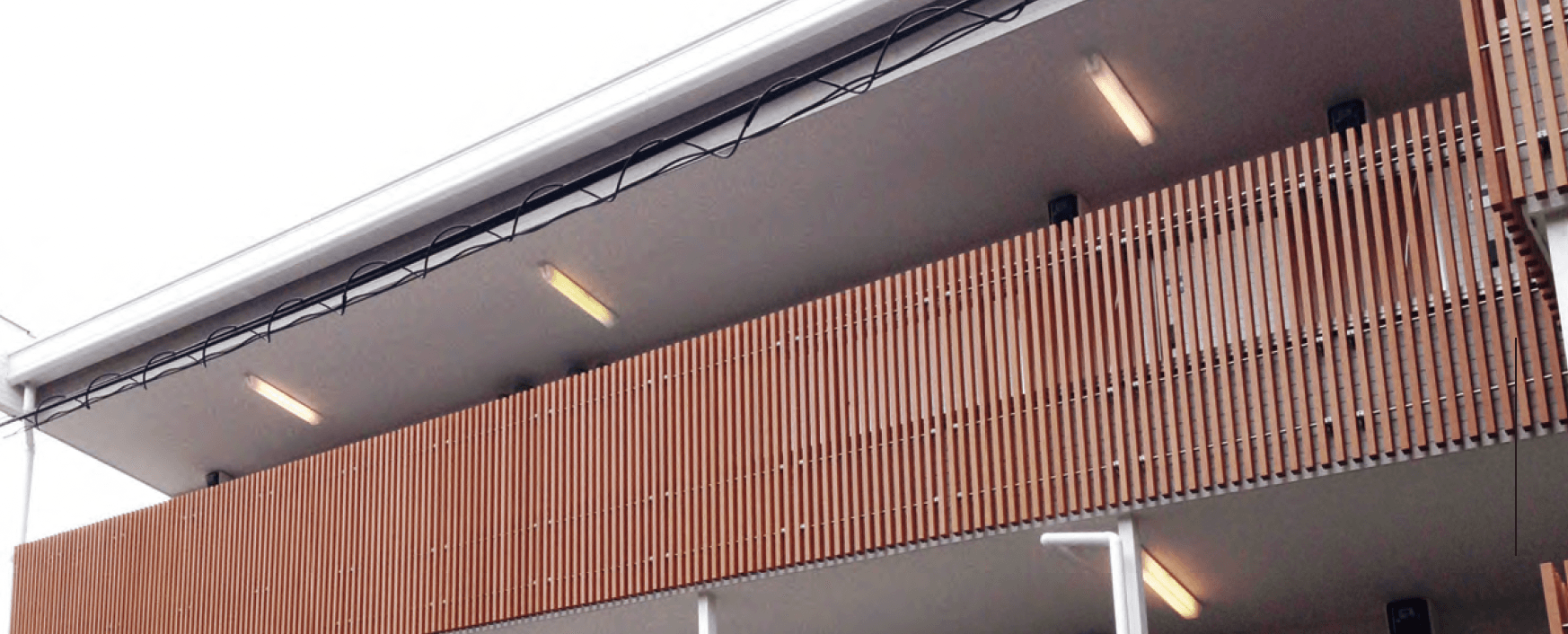 MINOの「笠木付彩木スクリーン手摺MBタイプ AKMB」のサブ画像4