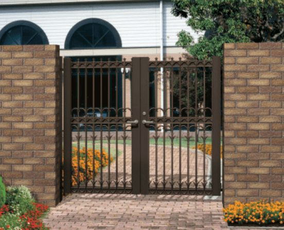 三協アルミの「大型鋳物門扉 ランディーナ4型 【2022年版】」