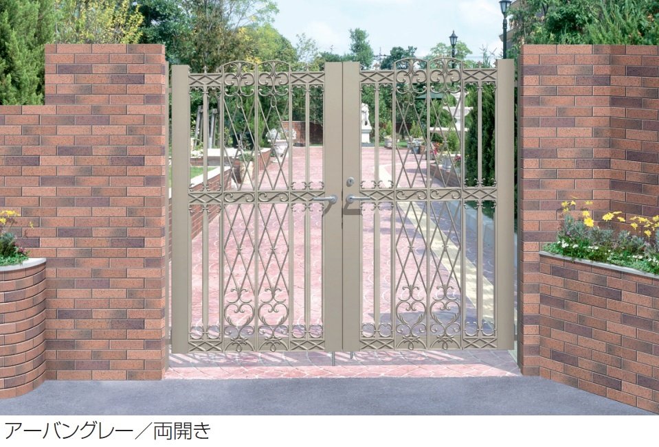 三協アルミの「大型鋳物門扉 ランディーナ1型」