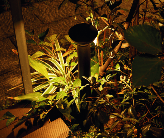 LIXILの「エントランスライト LEK-30型」