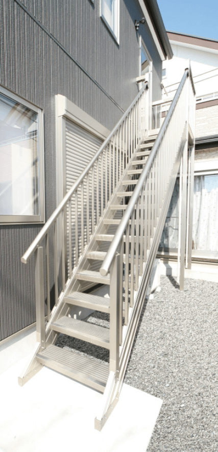 三協アルミの「アルミ階段 直線階段【2024年版】」のサブ画像1