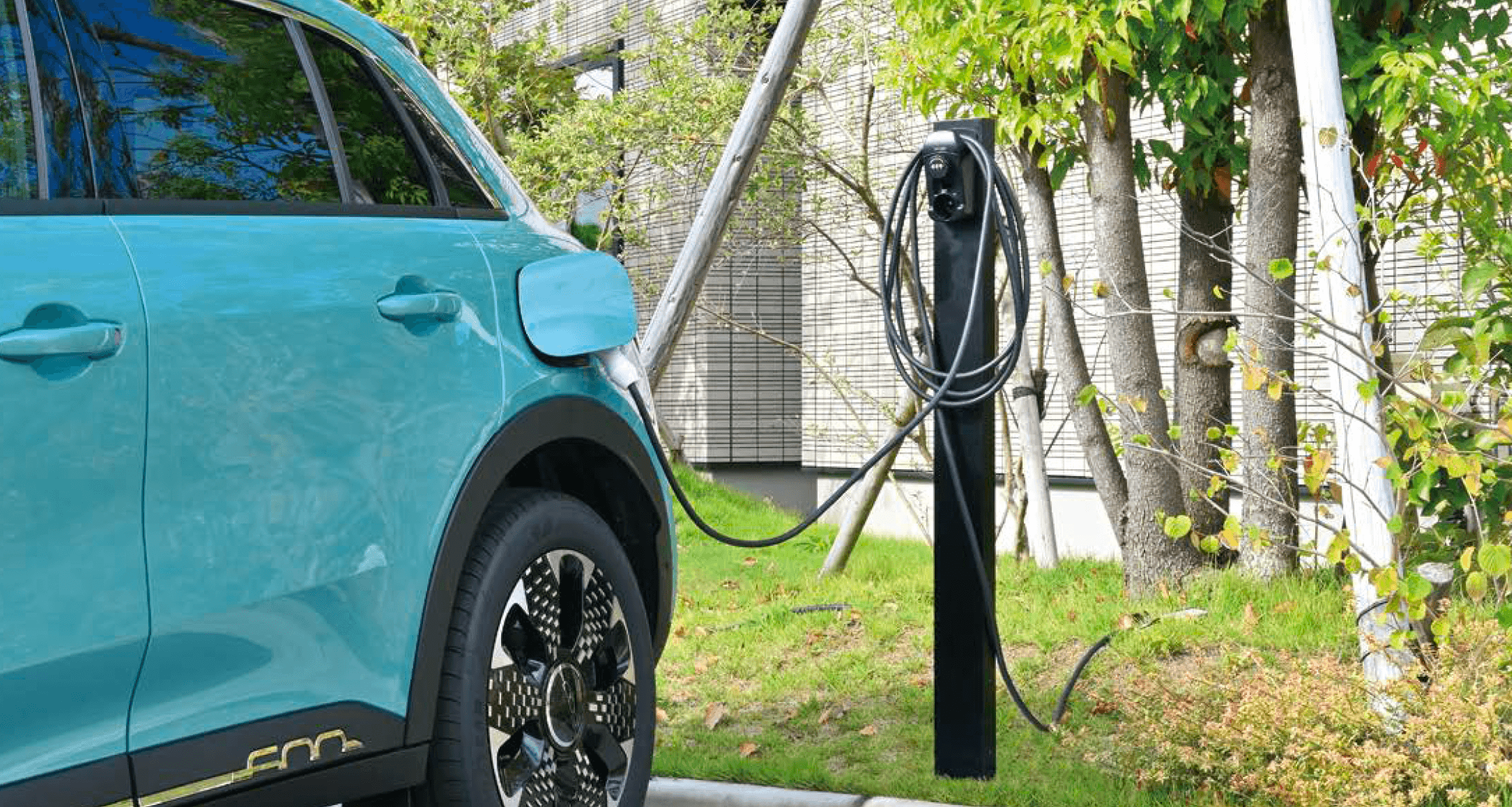 オンリーワンクラブの「EV ケーブル収納ポール」