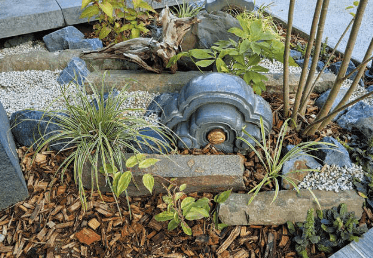 オンリーワンクラブの「六方石」