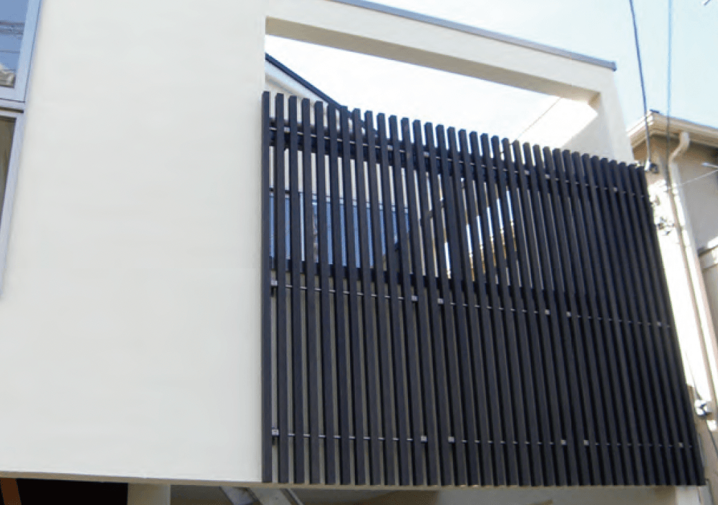 MINOの「笠木付彩木スクリーン手摺MBタイプ AKMB」