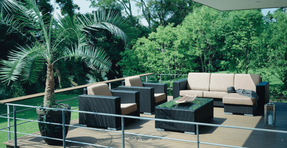 LIXILの「ガーデンファニチャー TYPE 001【2023年版】」