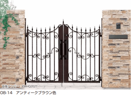 YKK APの「シャローネ 門扉 EA07型」