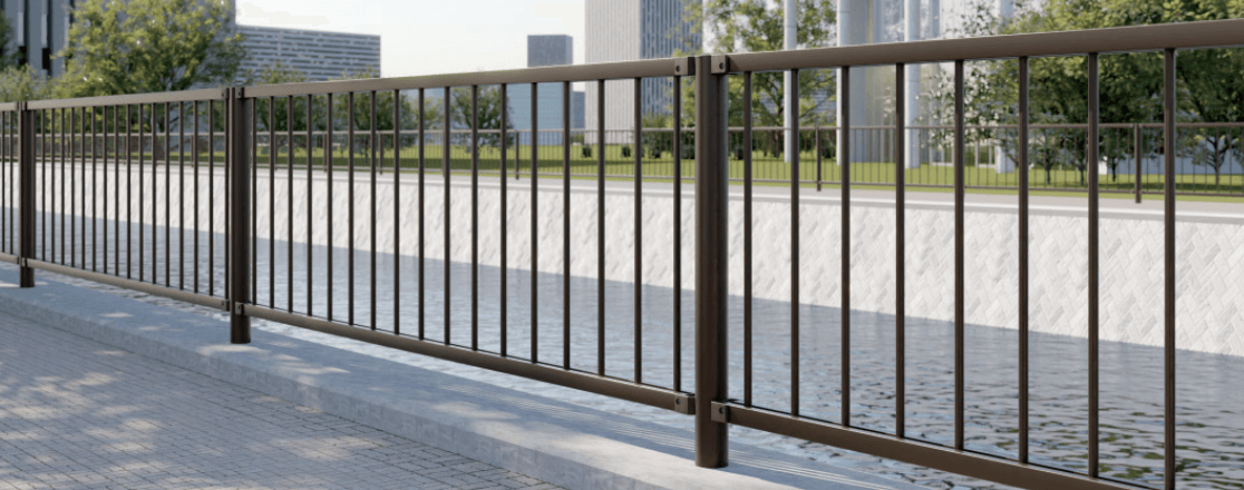 三協アルミの「ピュアライン たて格子タイプ(支柱ピッチ3mタイプ) 【2022年版】」