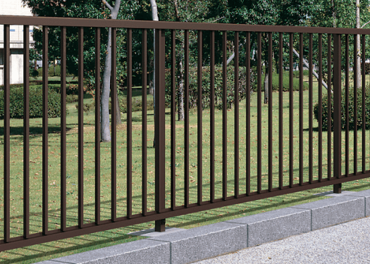 三協アルミの「フレラインN1型 笠木タイプ フリー支柱タイプ 【2022年版】」