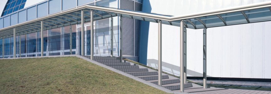 三協アルミの「ブレラウェイS 両支持タイプ 一般地域型 傾斜基本ユニット 【2022年版】」