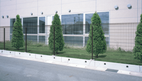 三協アルミの「ユメッシュR型フェンス フリー支柱タイプ 【2022年版】」のサブ画像2