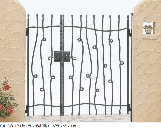 YKK APの「トラディシオン 門扉9型【2024年版】」