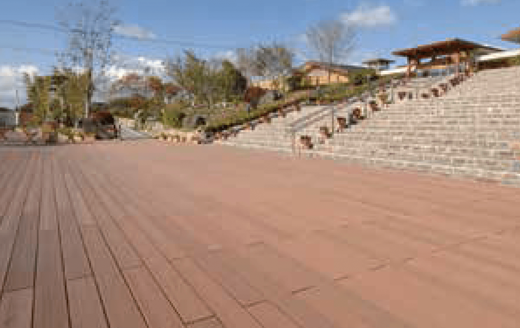 Bullsの「エス・ウッド トータルデッキシステム」