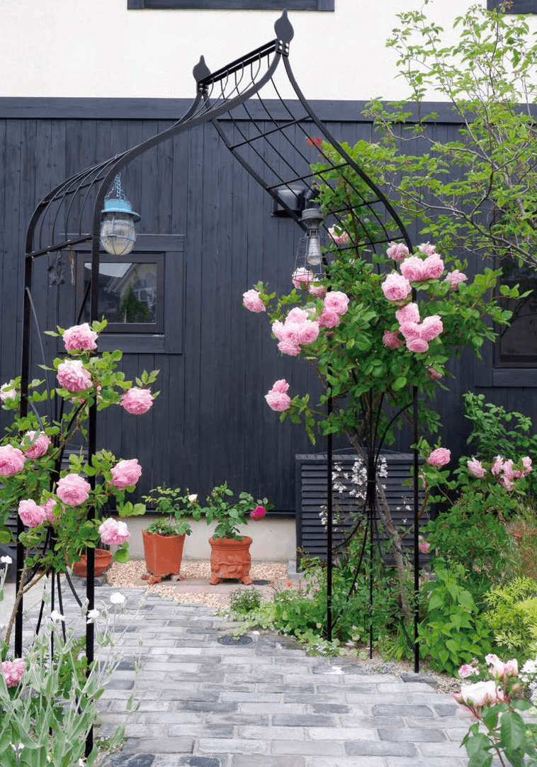 オンリーワンクラブの「ガーデンアーチ」