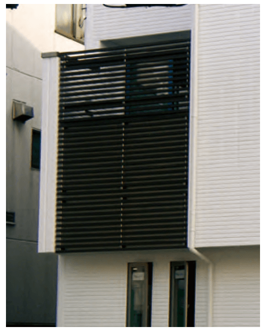 MINOの「ハイブリッド彩木ストライプスクリーン・壁面付34×40横格子タイプ S仕様【2024年版】」