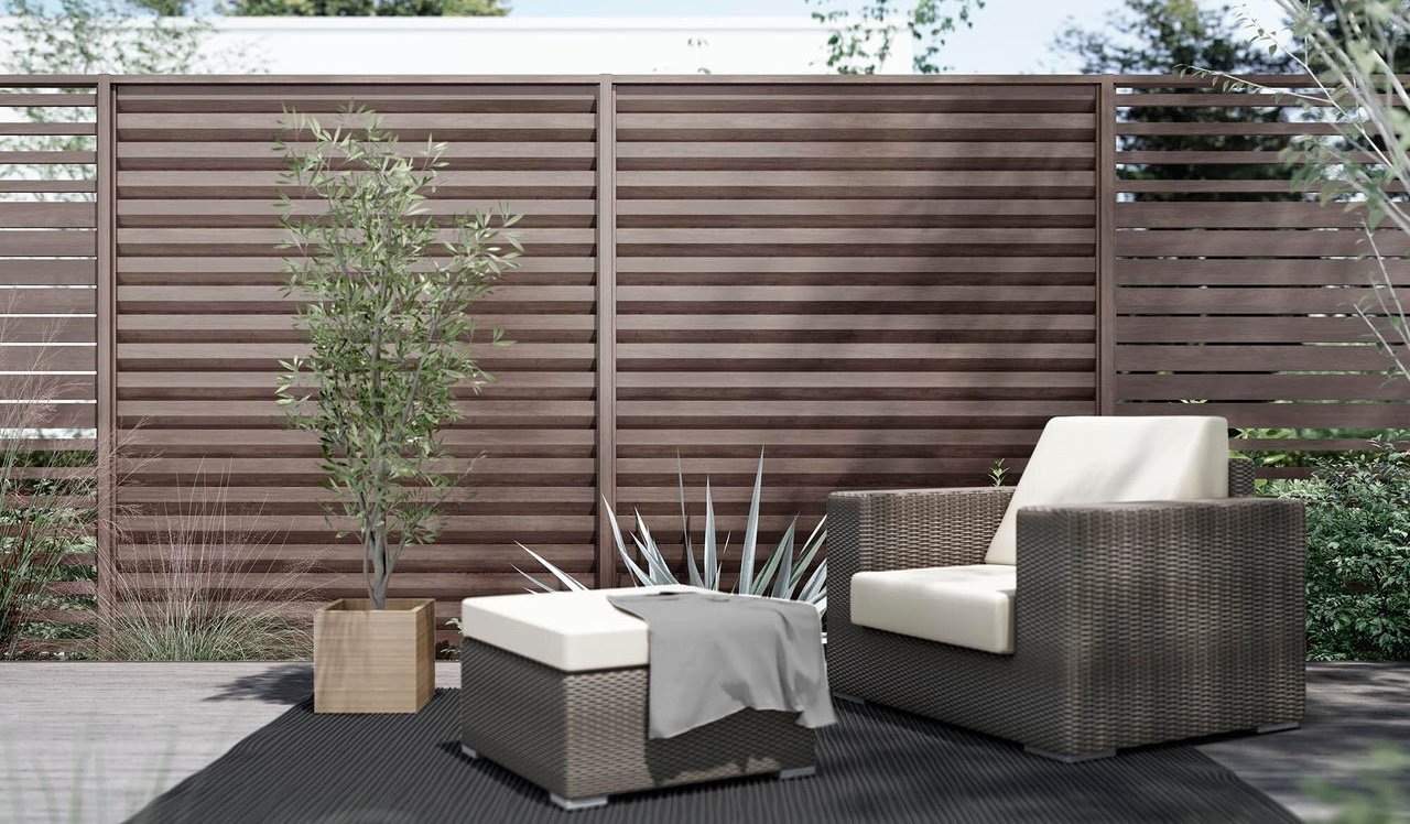 LIXILの「Gスクリーン 目隠しフェンスタイプ」