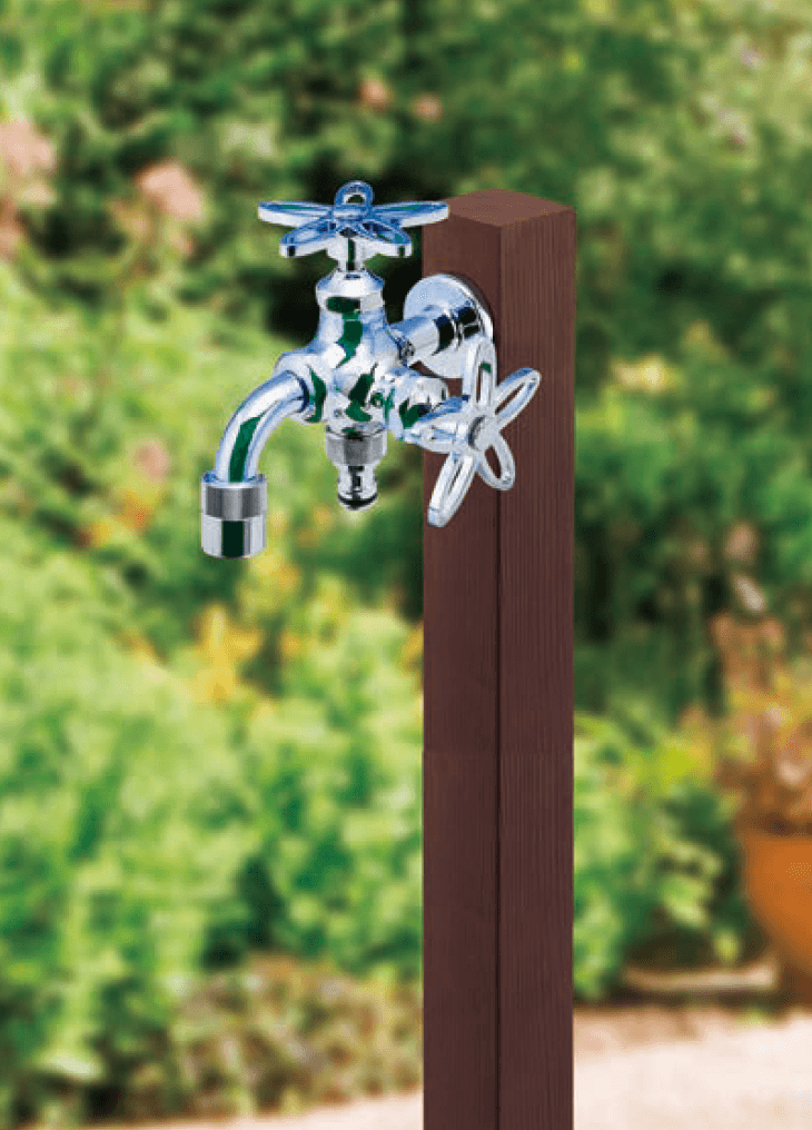 メイクランドの「ウォーターコック 木目水栓柱」